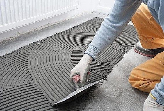 Cementitious tile adhesive for ceramic tiles